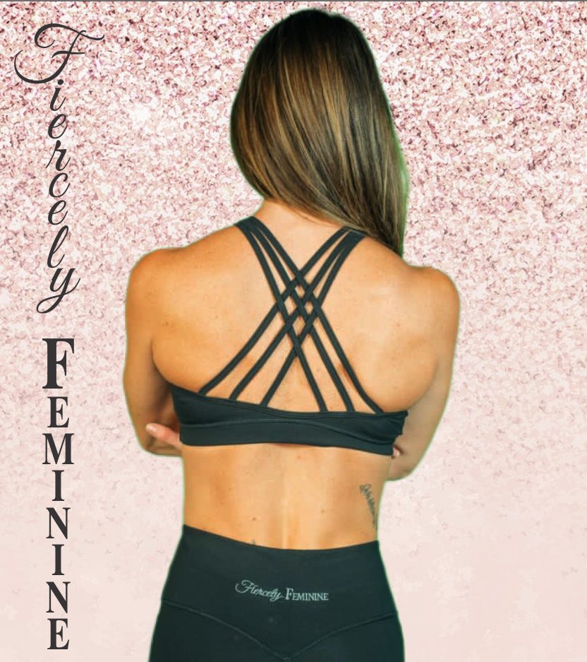 JULZ FIERCELY FEMININE Female Active CROP TOP