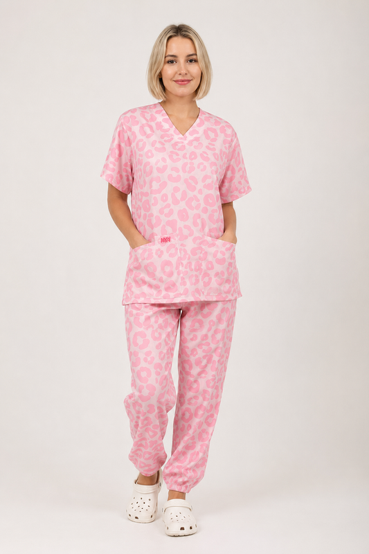 Printed Lifestyle Scrub Set (Top + Pants) – Pink Leopard (Unisex)